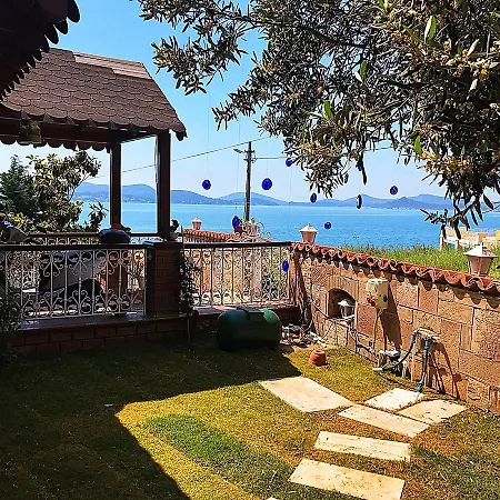 Cunda Sim Butik Ayvalı